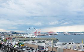 Holiday Inn Express & Suites Seattle Downtown - Lake Union By Ihg